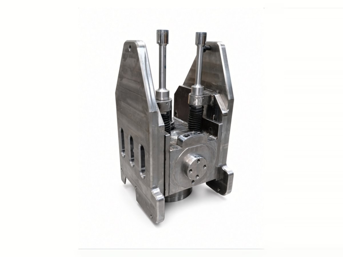 Press tool jaw assembly with sprung pillar guides, a one-off toolmaking build